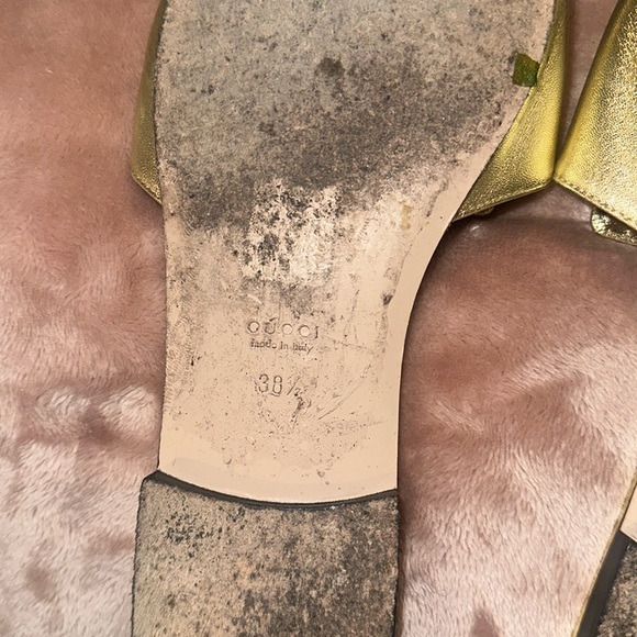 Gucci Gold Slide Sandals with Embellished Buckle - Picture 7 of 7